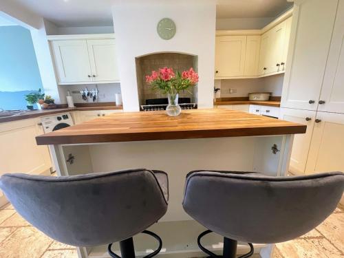 5BR Home Van Parking Fast WiFi NEC Solihull in 伯克思維爾
