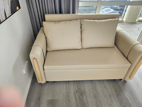 Spacious CBD Apartment Walk to Darling Harbour - image 6