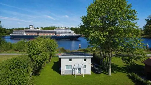 Das Weichenhaus direkt am Nord-Ostsee-Kanal in Breiholz, Deutschland