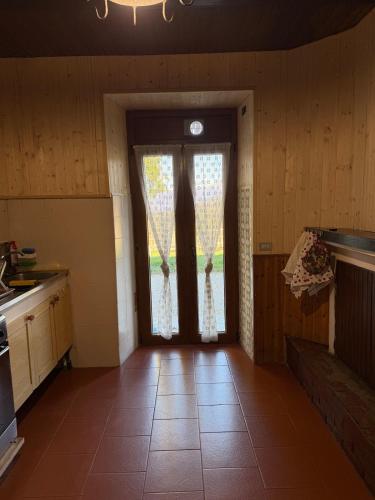 Independent apartment in a villa in Cunardo