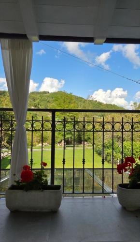 Apkārtne, Lùlù Guest House (Lulu Guest House) in Dernice