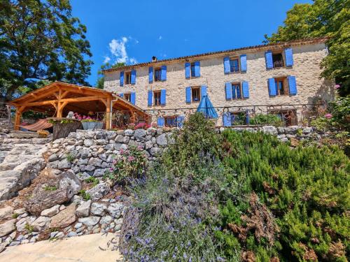 Les Sources chambres dhotes in La Martre
