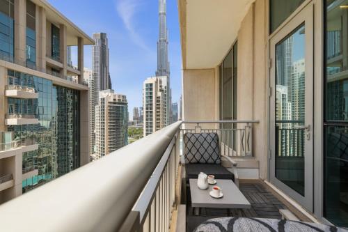 Elegant 1BR in the Heart of Downtown - Boulevard Central Tower - image 14