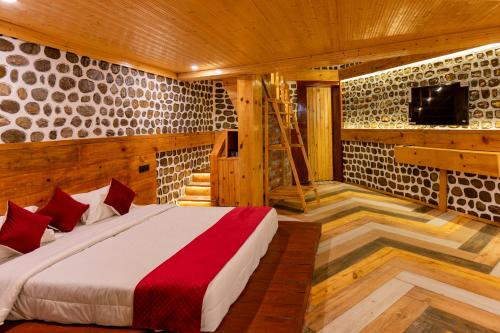 Hobbit House Jim corbett whispering roots in Kiari Kham