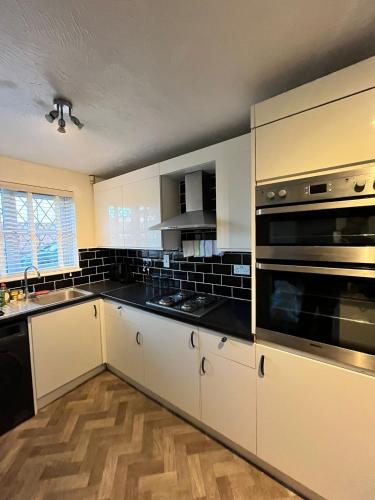 Stylish Stay in 3 BR House in Emersons Green, WiFi, & Garden by AltoLuxo Short Lets & Serviced Accom in Emersons Green