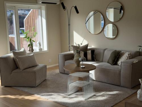 Modern and stylish home – khách sạn tại Ytrebygda