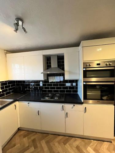 Stylish Stay in 3 BR House in Emersons Green, WiFi, & Garden by AltoLuxo Short Lets & Serviced Accom in Emersons Green