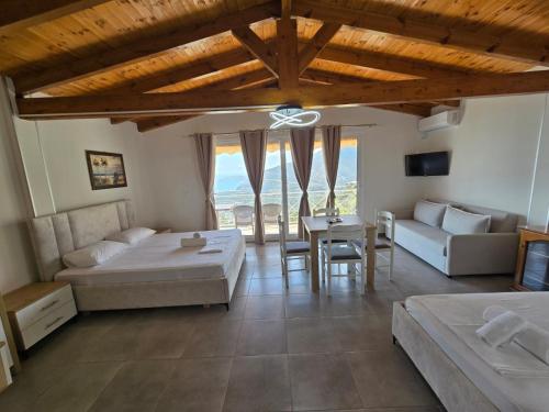 Arthur's 4Apartments in Borsh