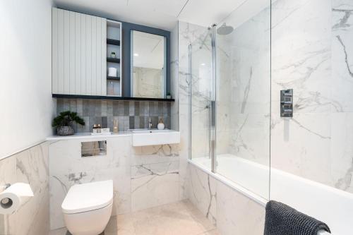 Modern King’s Cross 2BR Skyline Views London