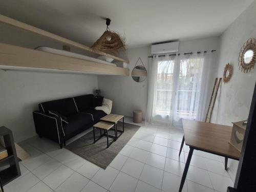 Appartement Golf Juan plage idéal couple avec 1 enfant
