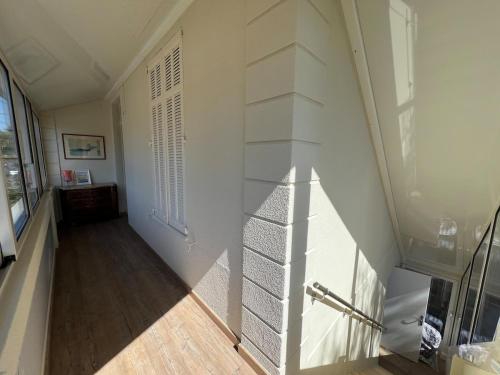 Peaceful Villa Walk to Antibes Beaches in Avenue de Cannes