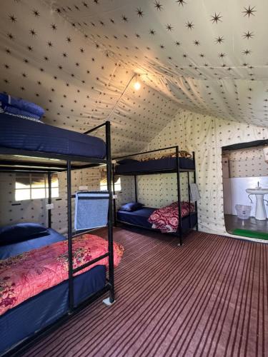4 bunk beds