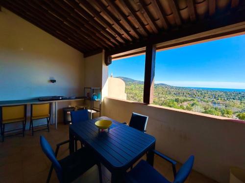 Appartement vue mer, piscine, clim - Location saisonnière - Grimaud