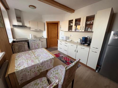 virtuve, Ferienhaus Gansbach in Gensbaha