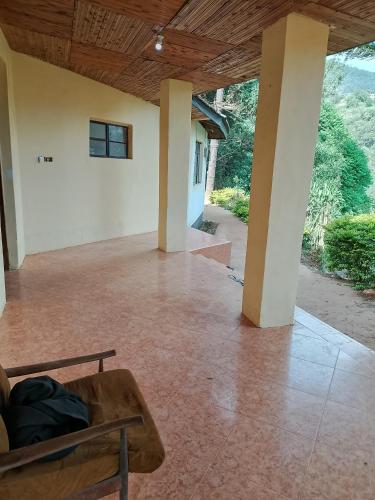 Golden Oak- Zame Hideaway Nature Retreat in Hedaru