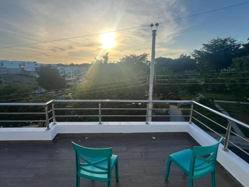 Habitacion con aire piscina y terraza con vista al lago in Manta