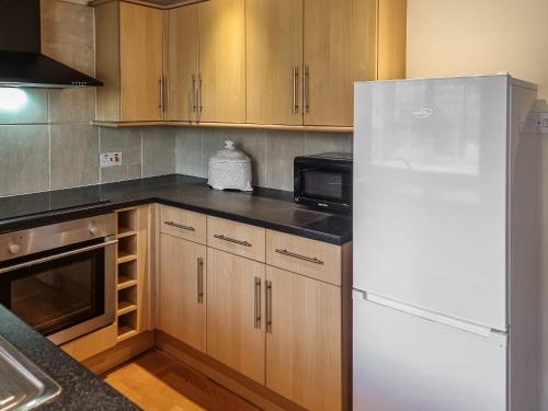 virtuve, Half Moon Cottage in Brafferton