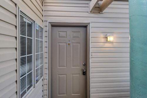 Monthly Stays Near The Beach by Next Step Property Management - image 4