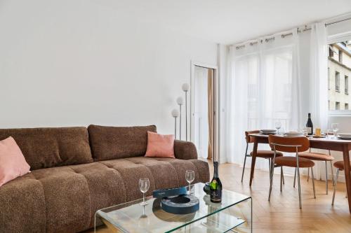 604 François Chic apartment with balcony
