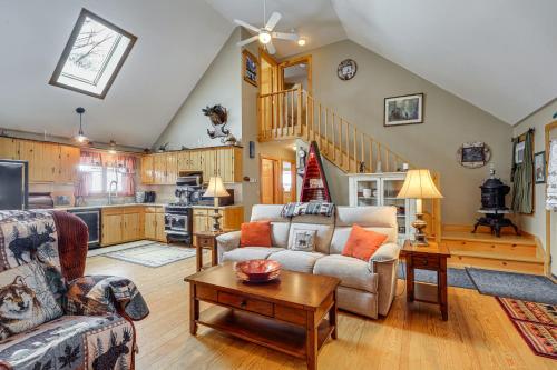 All-Season Family Retreat w/ Dock on Loon Lake! in Chestertown (NY)