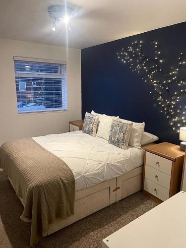 Hopkins Hideaway - 2 Bedroom House, Parking, Garden, Wifi, Vacation or Contractor Stay, close to Bea in Littledown and Iford