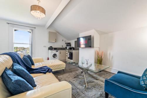 Crosby Stay with WiFi - Beach Near Liverpool – khách sạn tại Crosby