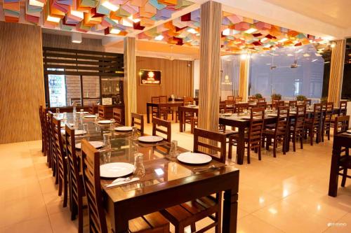 Restorāns, Hotel Divine Light Monaragala in Moneragala