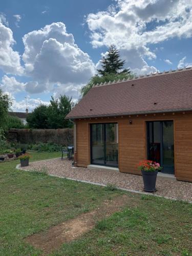Logement type chalet chez Chantal et Hervé (Logement type chalet chez Chantal et Herve) in Есколів-Сент-Камилла