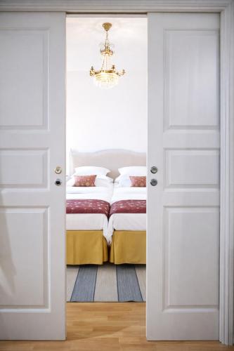 ทัศนียภาพ, บรอมมาวิค โฮเทล (Brommavik Hotel) in บร็อมมา