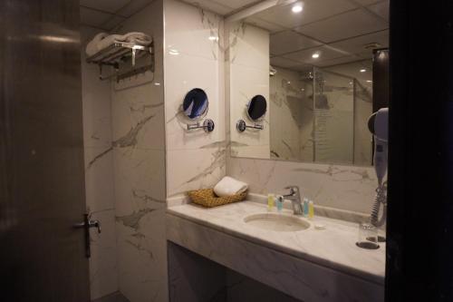 POST Hotel Amman - image 2