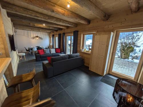 Chalet lumineux à Arêches-Beaufort avec terrasse et cuisine équipée - FR-1-342-332 (Chalet lumineux a Areches-Beaufort avec terrasse et cuisine equipee - FR-1-342-332) in Beaufort (Rhone-Alpes)