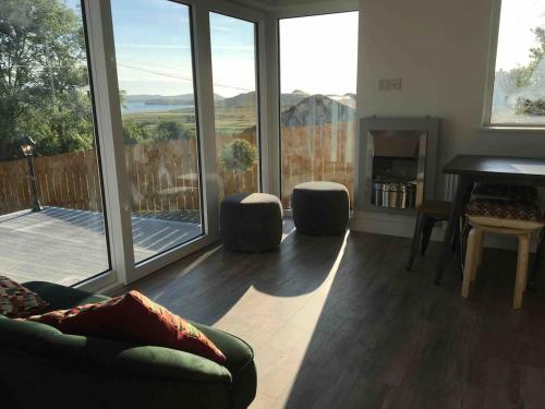 Brownes Sea View Cottage No 1 - Dungloe 14km in Lettermacaward