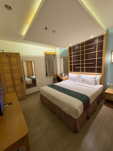 room detail thumbnail 0