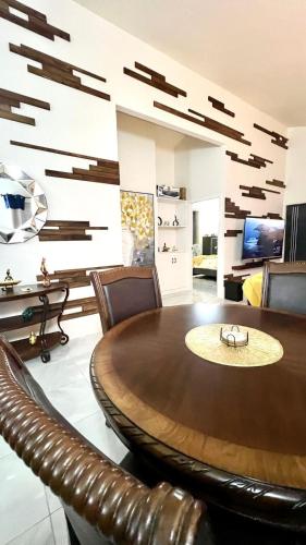 Coral Cove Oasis in Discovery Bay
