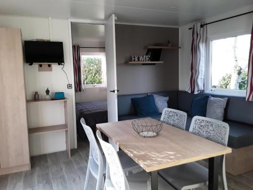 Camping Village La Rivière Fleurie - Mobil home Premium 4 pièces 6 personnes Climatisé + TV MAE-5491 (Camping Village La Riviere Fleurie - Mobil home Premium 4 pieces 6 personnes Climatise + TV MAE-5491) in Saint-Antoine-de-Breuilh