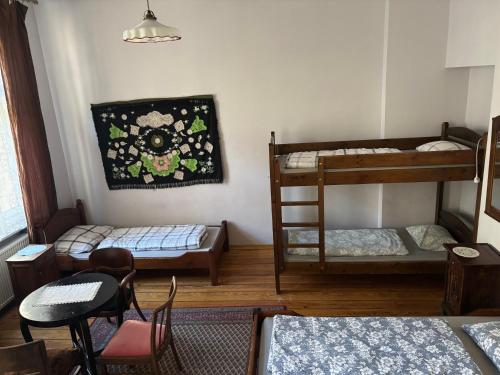 Hostel, Pokoje gościnne Mleczarnia - Ozonowane Room Type - Bed in 8-Bed Female Dormitory Room