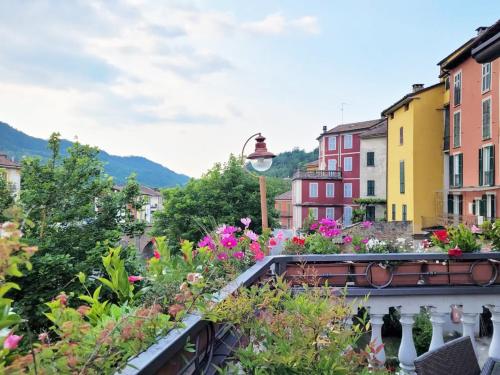 Lùlù Guest House (Lulu Guest House) in Dernice