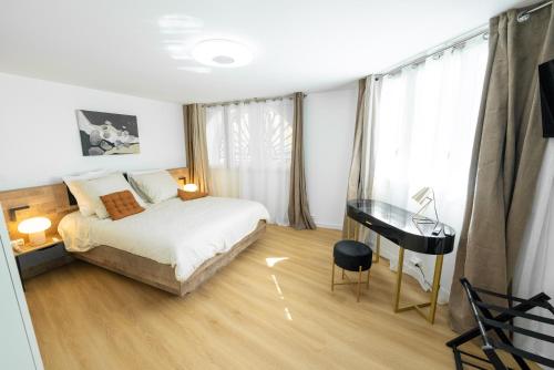 Appartement rénové avec parking quartier historique