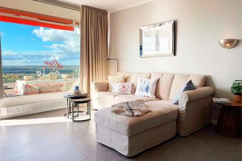 Best View - strandnahe Ferienwohnung mit atemberaubenden Blick von Lübeck bis zur Ostsee in Timmendorfer Strand, Deutschland