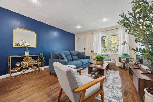 Private 2BR Unit Near Buckhead & Lenox Mall in Lindridge-Martin Manor