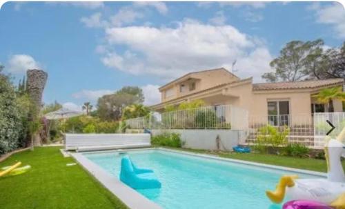 Villa Osher – khách sạn tại Vallon de Coste