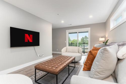 The Birches - Condotel Downtown Lake Leelanau ➠ Unit 1 in Suttons Bay, USA