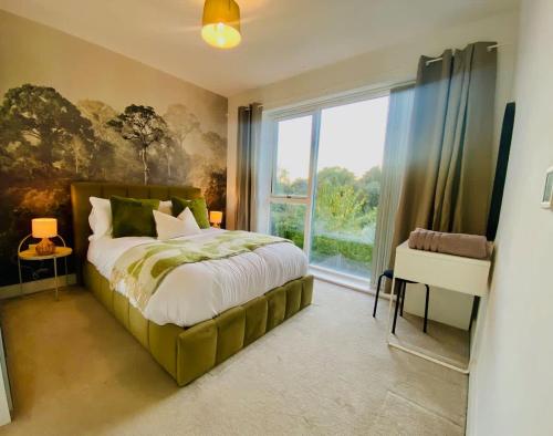 Superb House Sleeps 7 parking in Cambridge in Trumpington