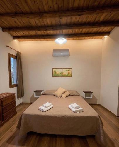 Refugio de campo con pileta privada en Villa Tacú