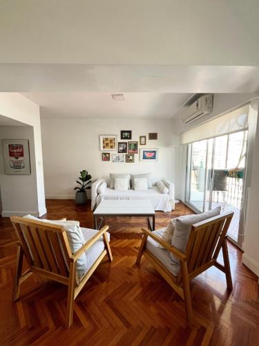 Spacious Recoleta, prime location