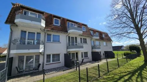 NEU Apartmenthaus-Usedom Familie Stopp "Kajüte 3" mit Terrasse und Garten in Ostseebad Kölpinsee, Deutschland