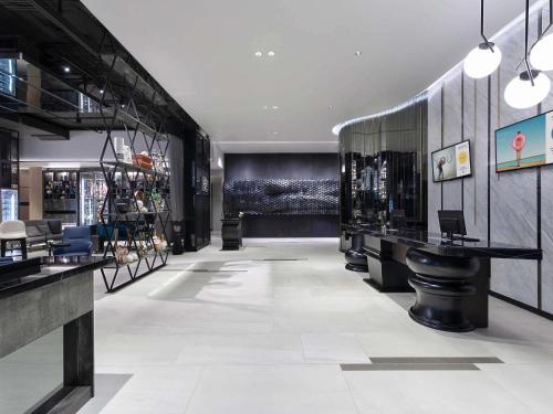 Hotellet från utsidan, Novotel Bangkok Sukhumvit 4 in Bangkok