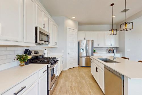 Pool, Hot Tub and Game Room! Spacious Buckeye Home in Goodyear