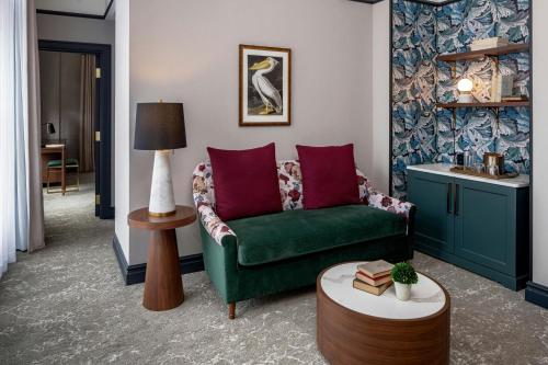 room detail thumbnail 0