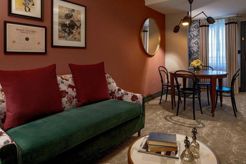 room detail thumbnail 0